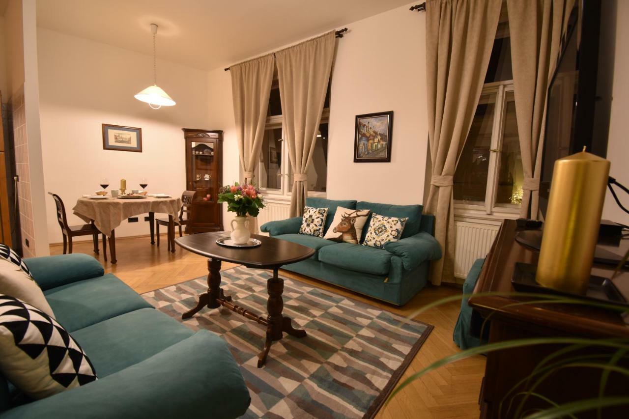 Cozy Flat By The Astronomical Clock Apartment Praga Exterior foto