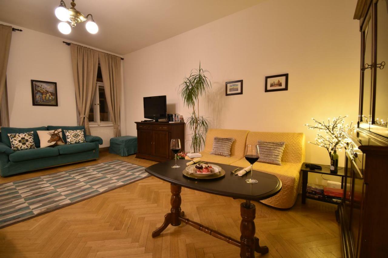 Cozy Flat By The Astronomical Clock Apartment Praga Exterior foto