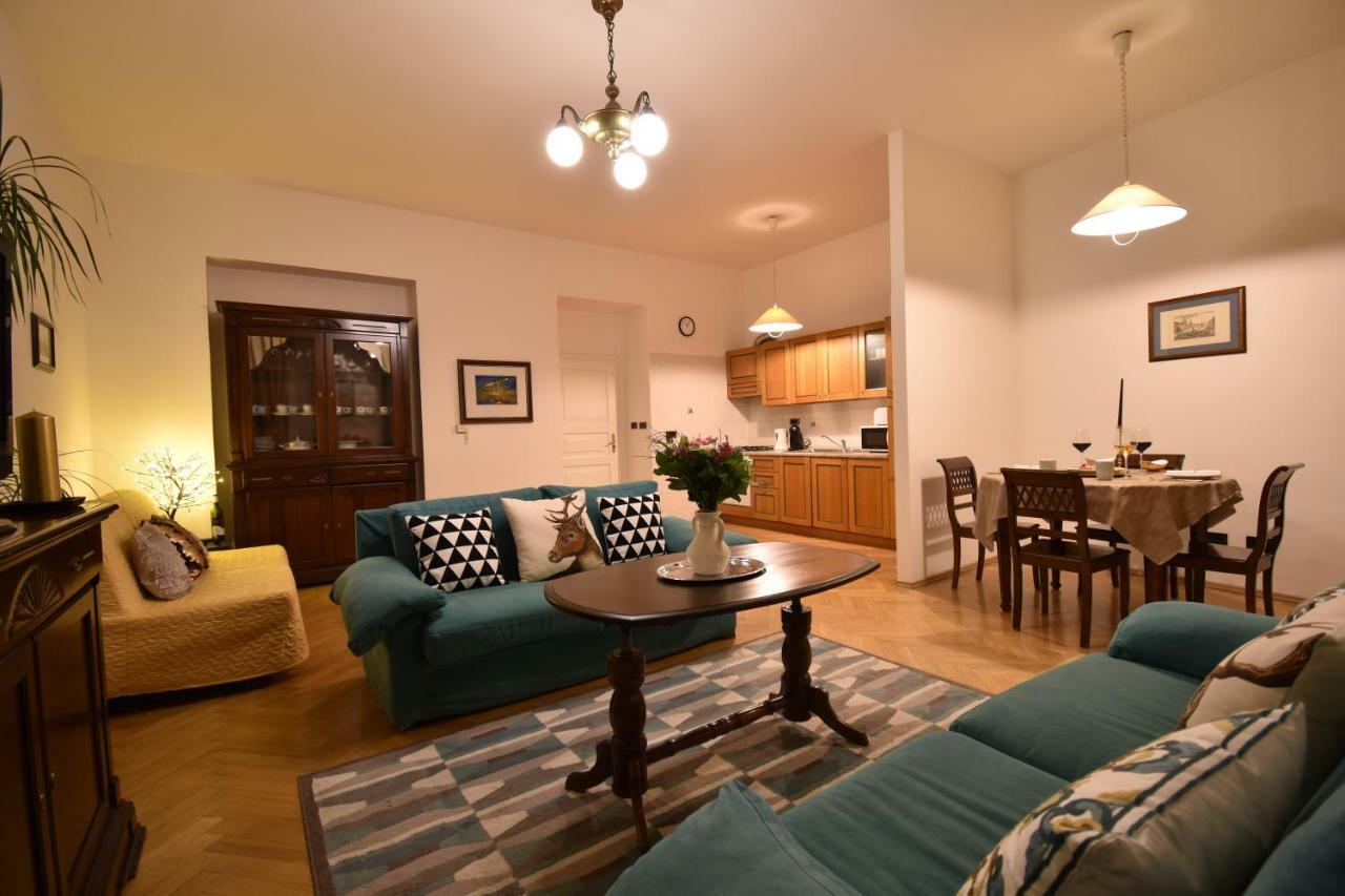 Cozy Flat By The Astronomical Clock Apartment Praga Exterior foto