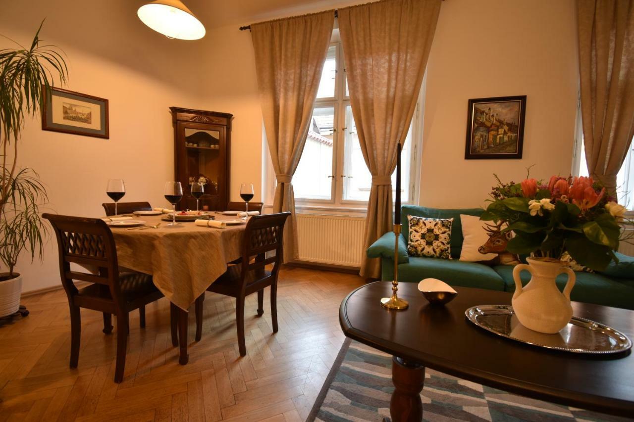 Cozy Flat By The Astronomical Clock Apartment Praga Exterior foto
