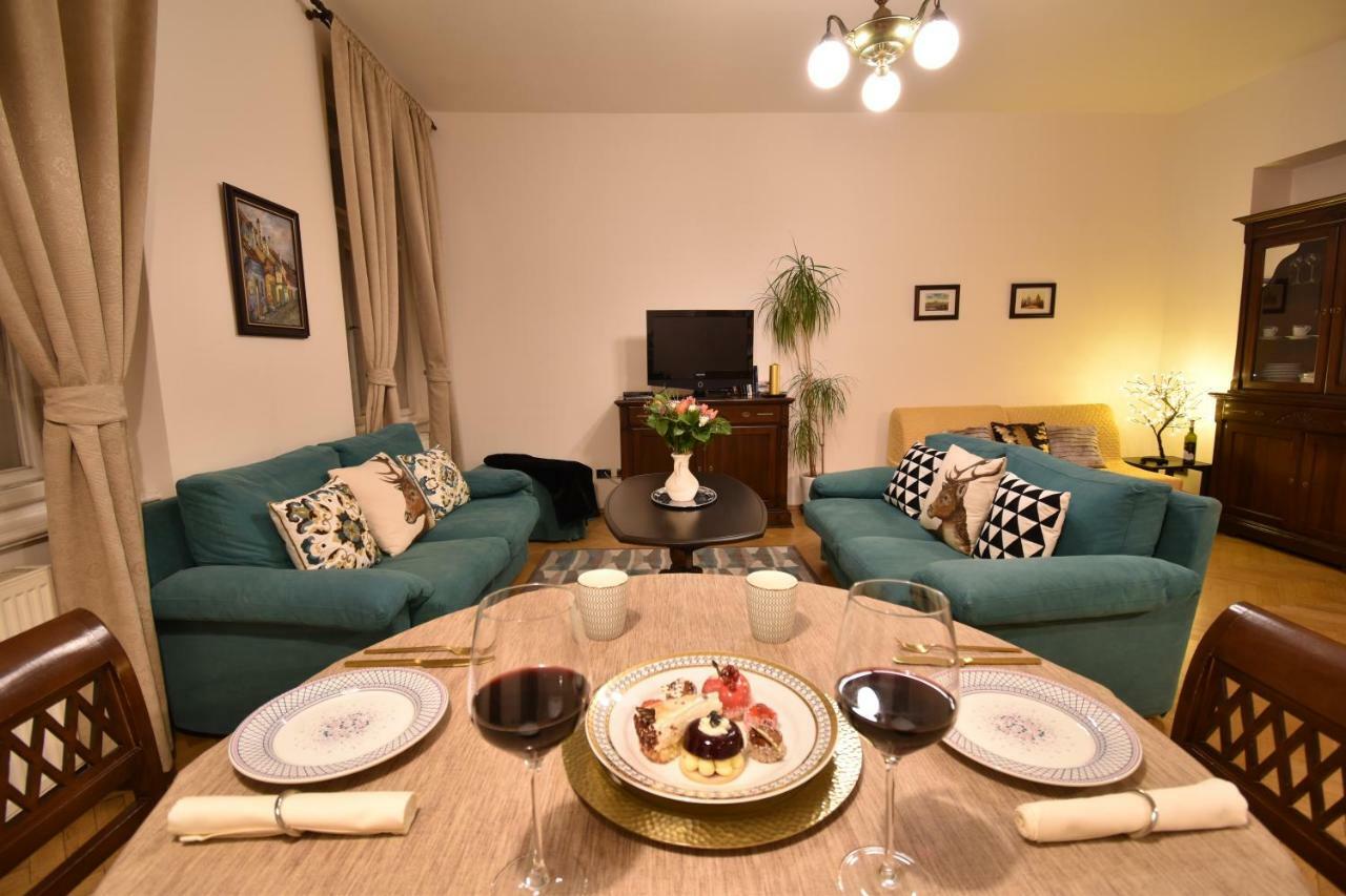 Cozy Flat By The Astronomical Clock Apartment Praga Exterior foto