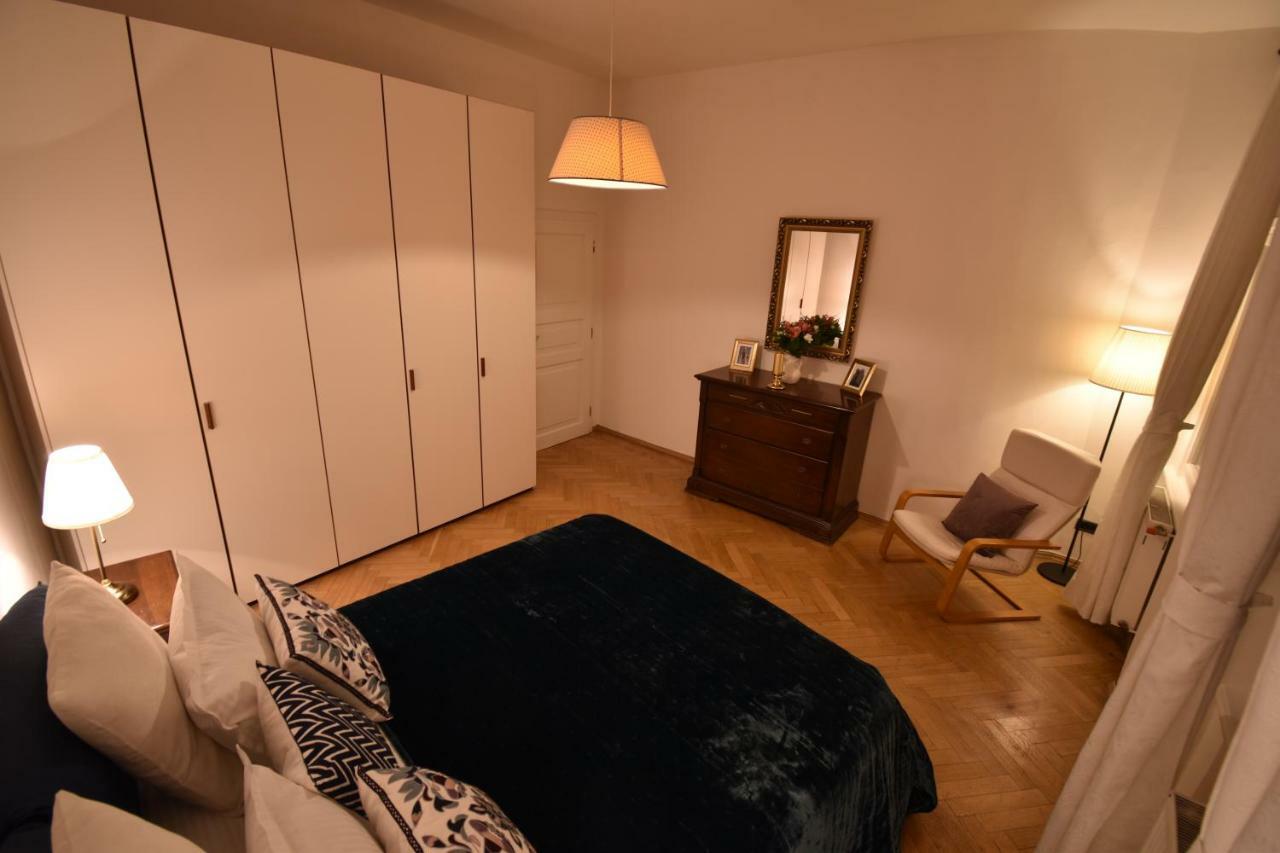 Cozy Flat By The Astronomical Clock Apartment Praga Exterior foto