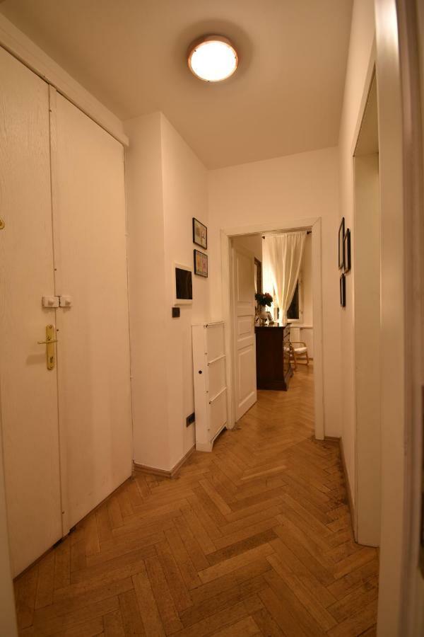 Cozy Flat By The Astronomical Clock Apartment Praga Exterior foto