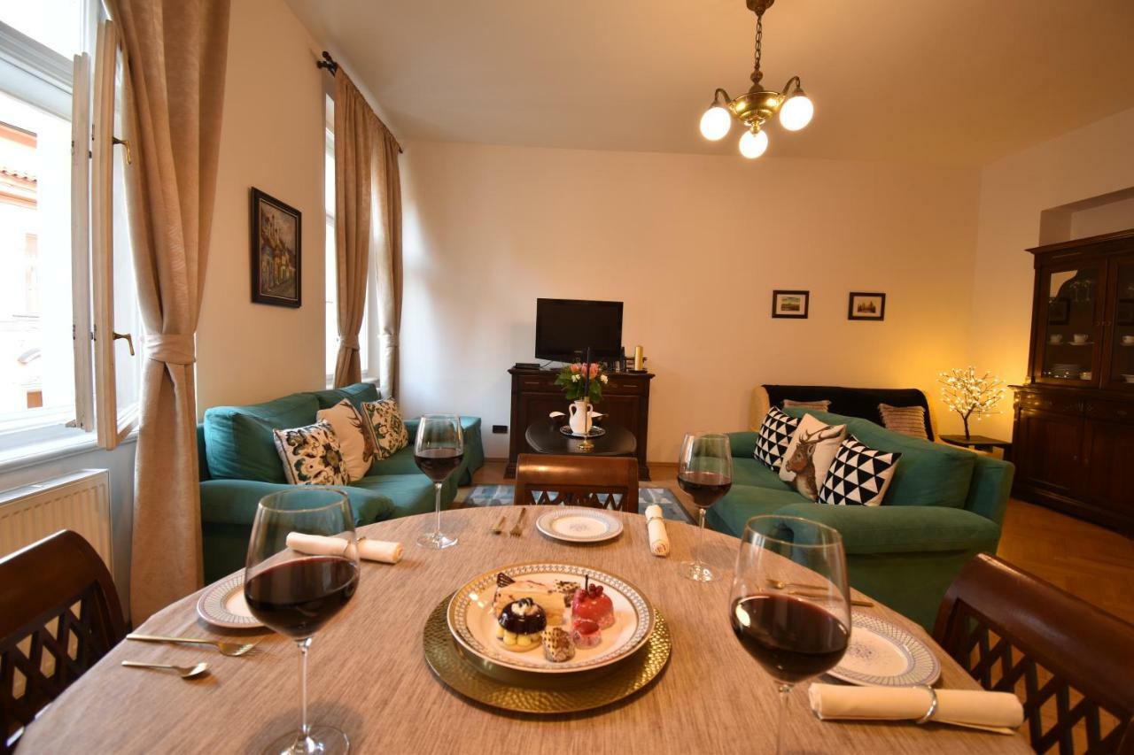 Cozy Flat By The Astronomical Clock Apartment Praga Exterior foto
