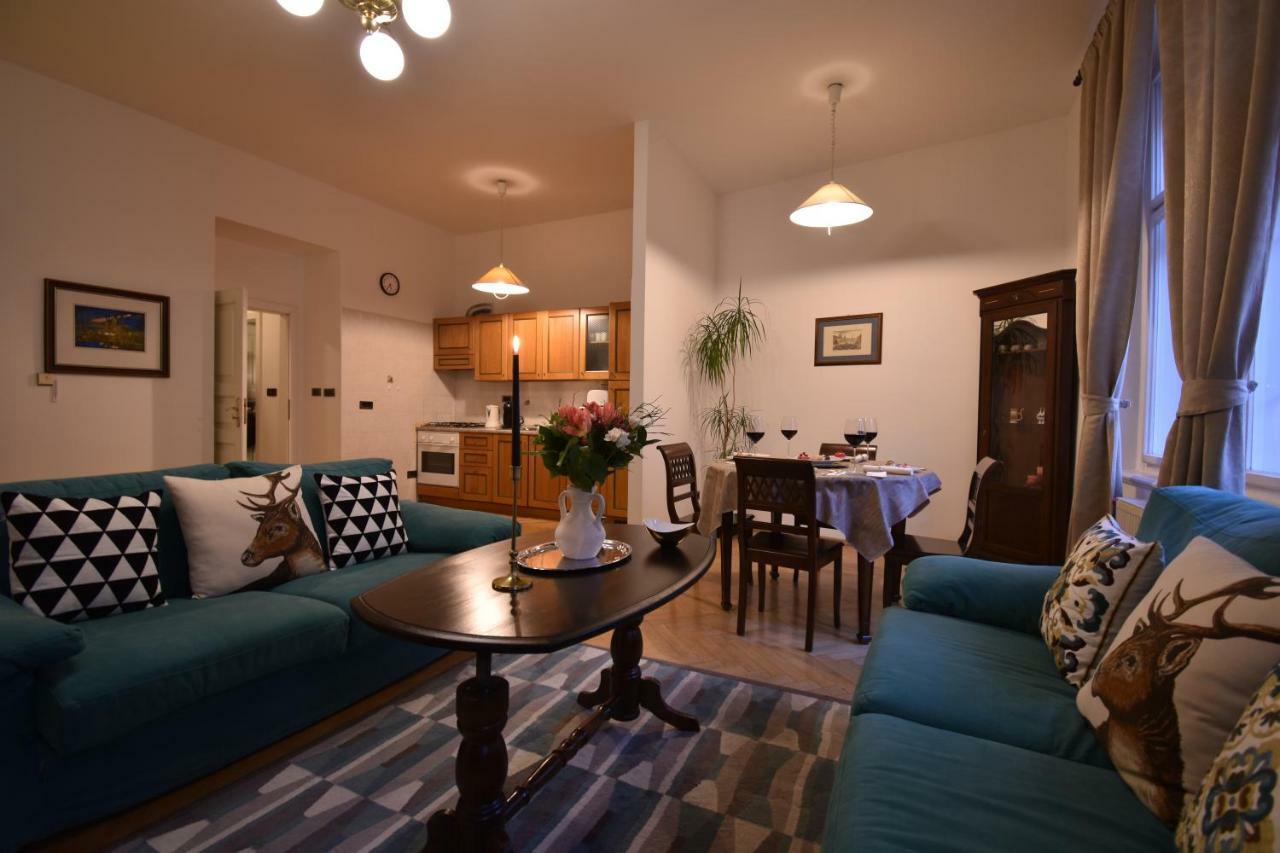 Cozy Flat By The Astronomical Clock Apartment Praga Exterior foto