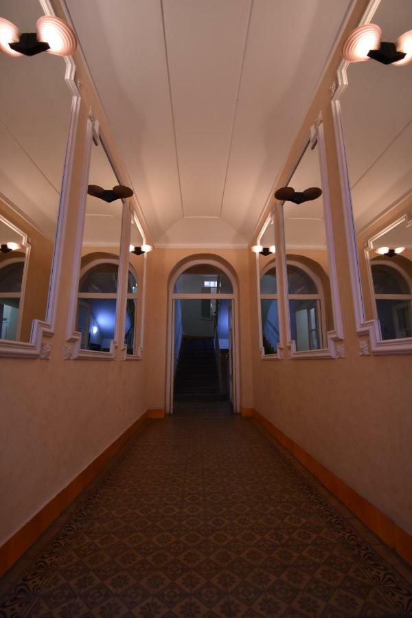Cozy Flat By The Astronomical Clock Apartment Praga Exterior foto