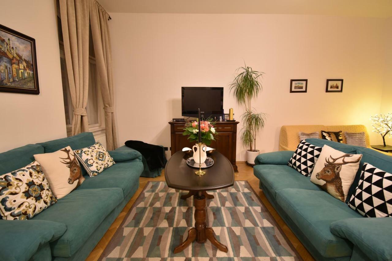 Cozy Flat By The Astronomical Clock Apartment Praga Exterior foto